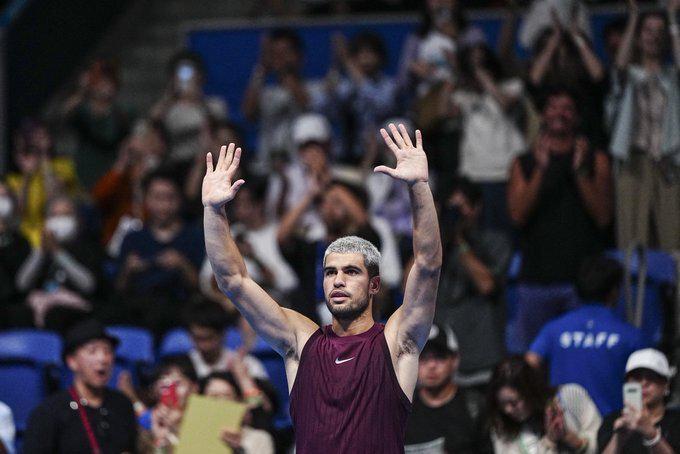 带伤取得了, 当中 带伤取得了, 当中