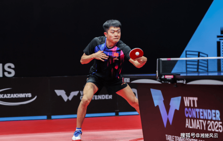 得轻松, 首个比赛日, 克斯坦球员