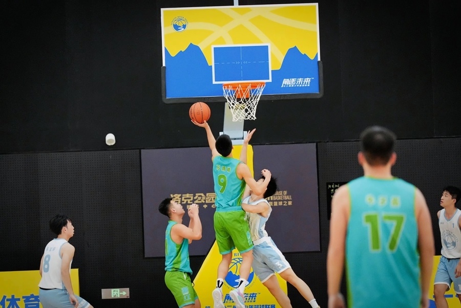 明中学和江, 饱览外滩万 明中学和江, 饱览外滩万